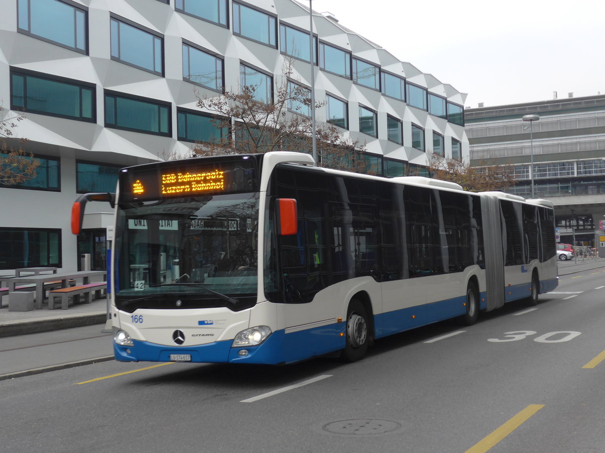 (199'362) - VBL Luzern - Nr. 166/LU 174'617 - Mercedes am 18. November 2018 in Luzern, Frohburgstrasse