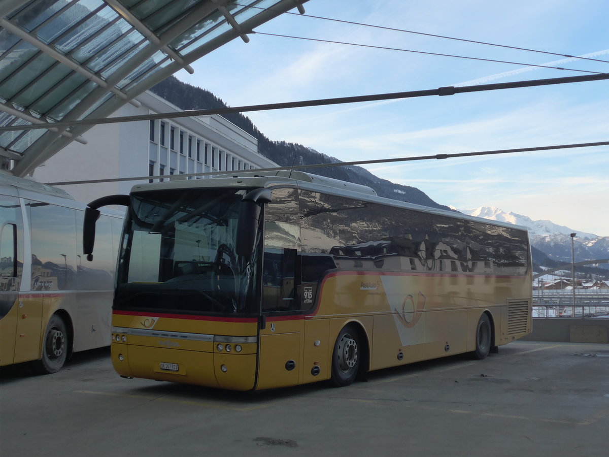 (201'211) - PostAuto Graubnden - GR 107'701 - Van Hool am 19. Januar 2019 in Chur, Postautostation