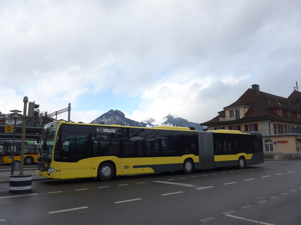 (201'316) - STI Thun - Nr. 704/BE 434'704 - Mercedes am 27. Januar 2019 beim Bahnhof Spiez