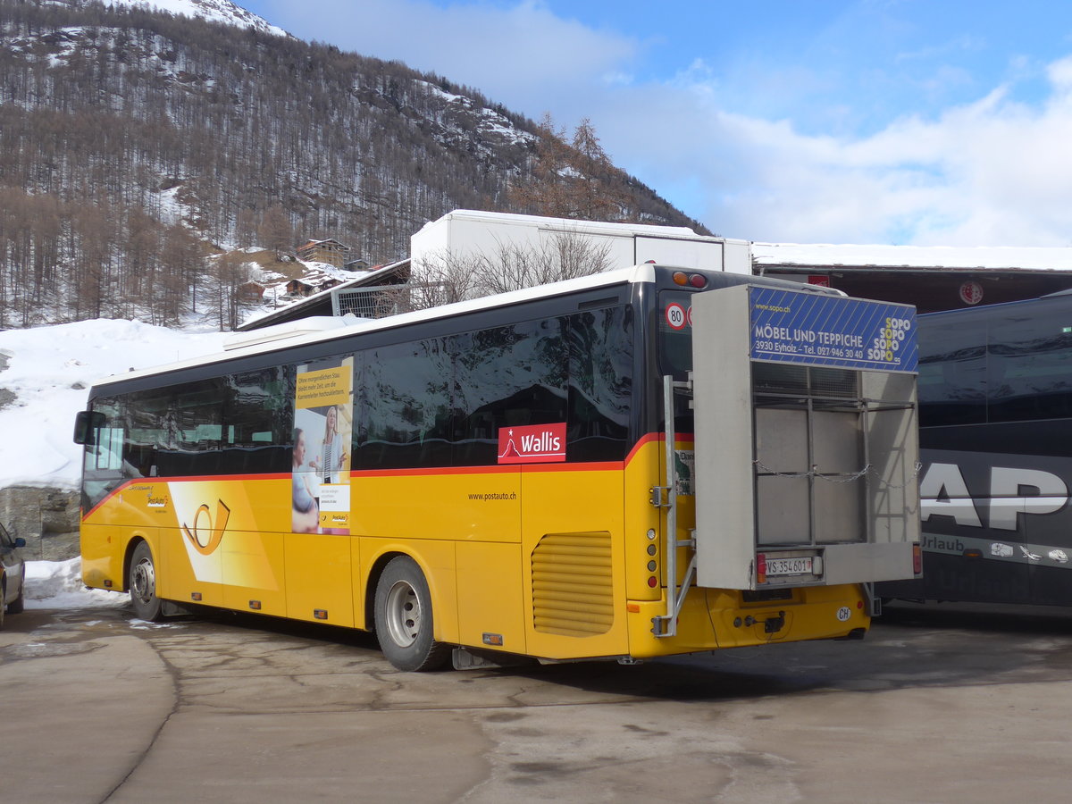 (201'324) - PostAuto Wallis - VS 354'601 - Irisbus am 27. Januar 2019 in Saas-Fee, Carparkplatz