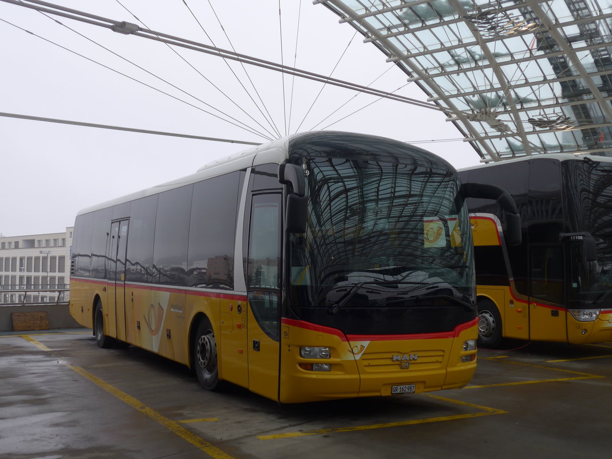 (201'388) - PostAuto Graubnden - GR 162'987 - MAN am 2. Februar 2019 in Chur, Postautostation
