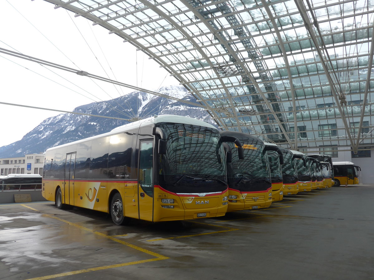 (201'428) - PostAuto Graubnden - GR 173'202 - MAN am 2. Februar 2019 in Chur, Postautostation