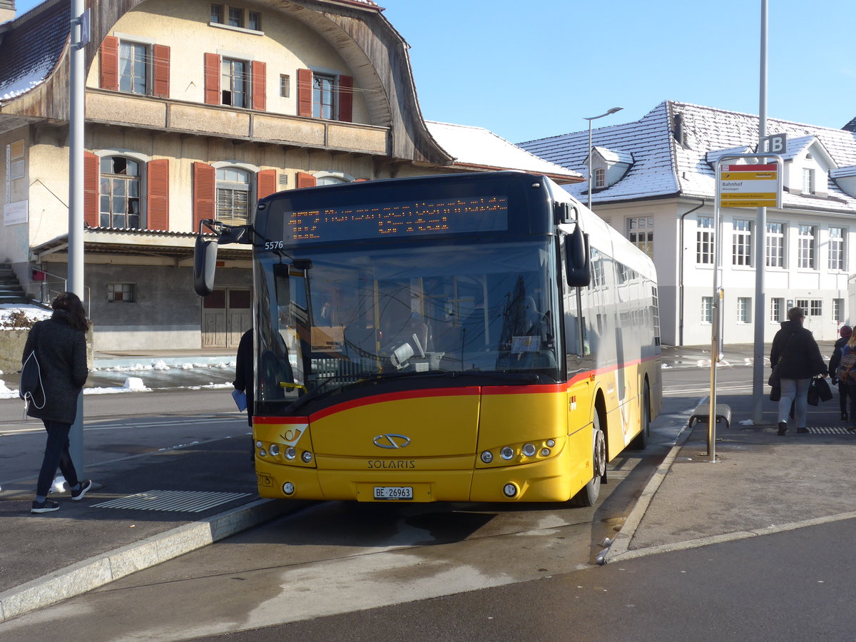 (201'460) - Lengacher, Wichtrach - Nr. 4/BE 26'963 - Solaris am 4. Februar 2019 beim Bahnhof Mnsingen