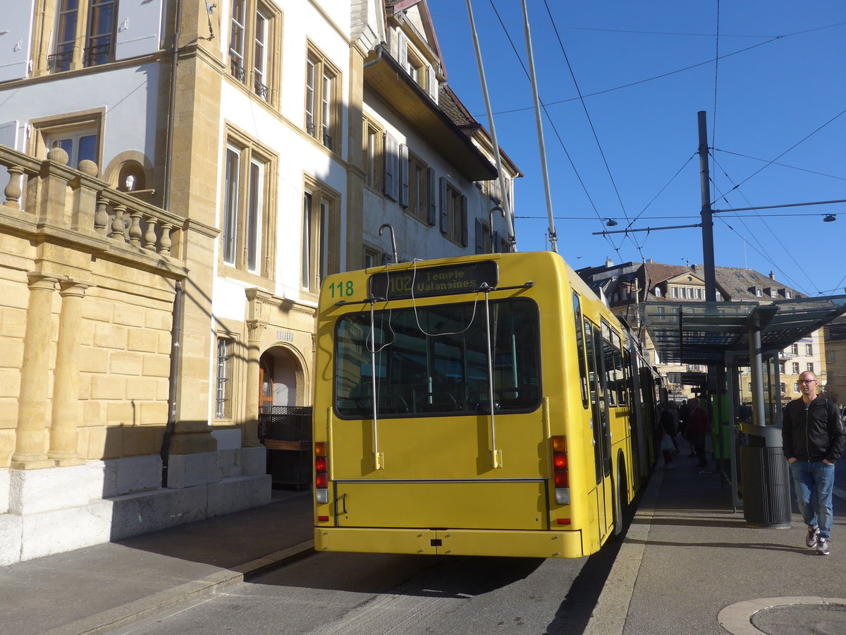 (201'646) - transN, La Chaux-de-Fonds - Nr. 118 - NAW/Hess Gelenktrolleybus (ex TN Neuchtel Nr. 118) am 16. Februar 2019 in Neuchtel, Place Pury