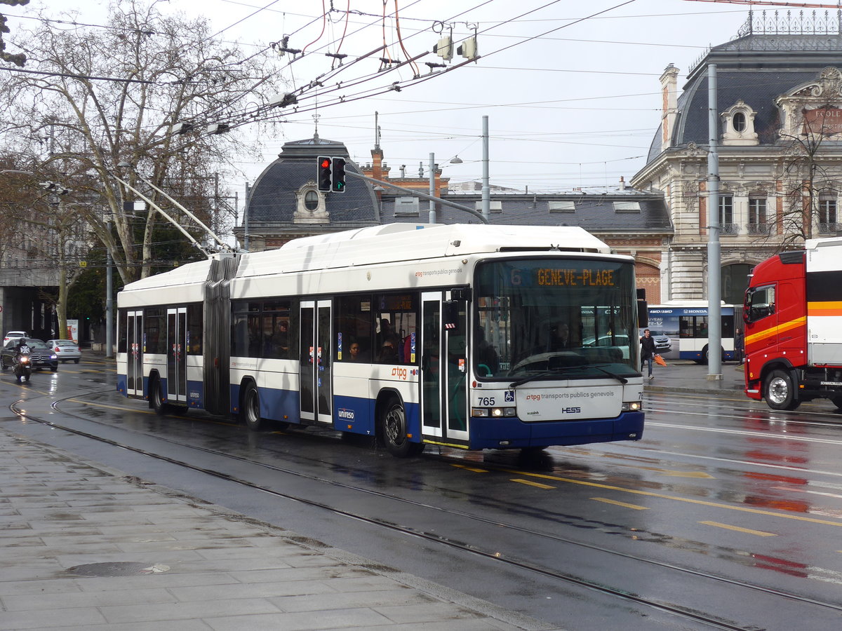 (202'227) - TPG Genve - Nr. 765 - Hess/Hess Gelenktrolleybus am 11. Mrz 2019 in Genve, Place des Vingt-Deux-Cantons