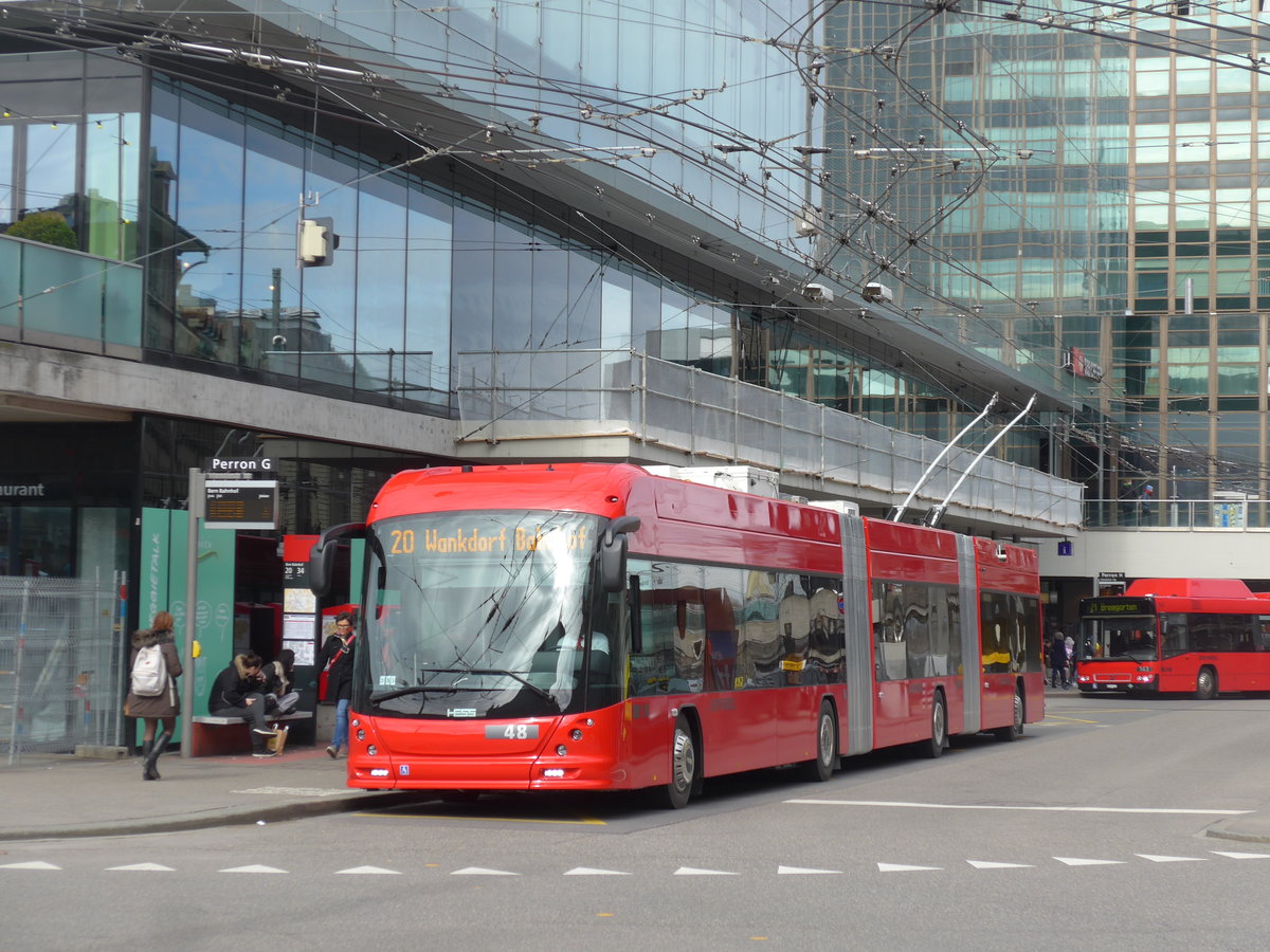 (202'346) - Bernmobil, Bern - Nr. 48 - Hess/Hess Doppelgelenktrolleybus am 12. Mrz 2019 beim Bahnhof Bern