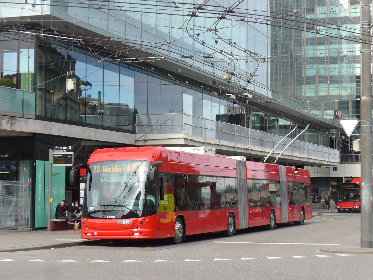 (202'347) - Bernmobil, Bern - Nr. 48 - Hess/Hess Doppelgelenktrolleybus am 12. Mrz 2019 beim Bahnhof Bern