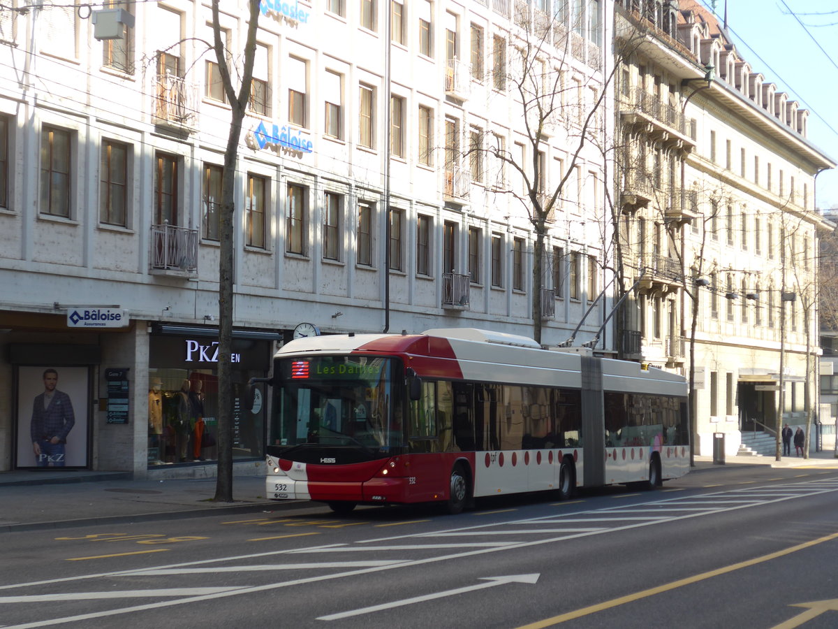 (203'068) - TPF Fribourg - Nr. 532 - Hess/Hess Gelenktrolleybus am 24. Mrz 2019 beim Bahnhof Fribourg