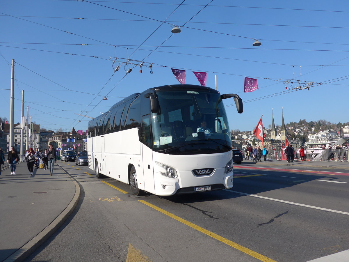 (203'390) - Aus der Slowakei: Nitrabus, Nitra - NR-988JO - VDL am 30. Mrz 2019 in Luzern, Bahnhofbrcke