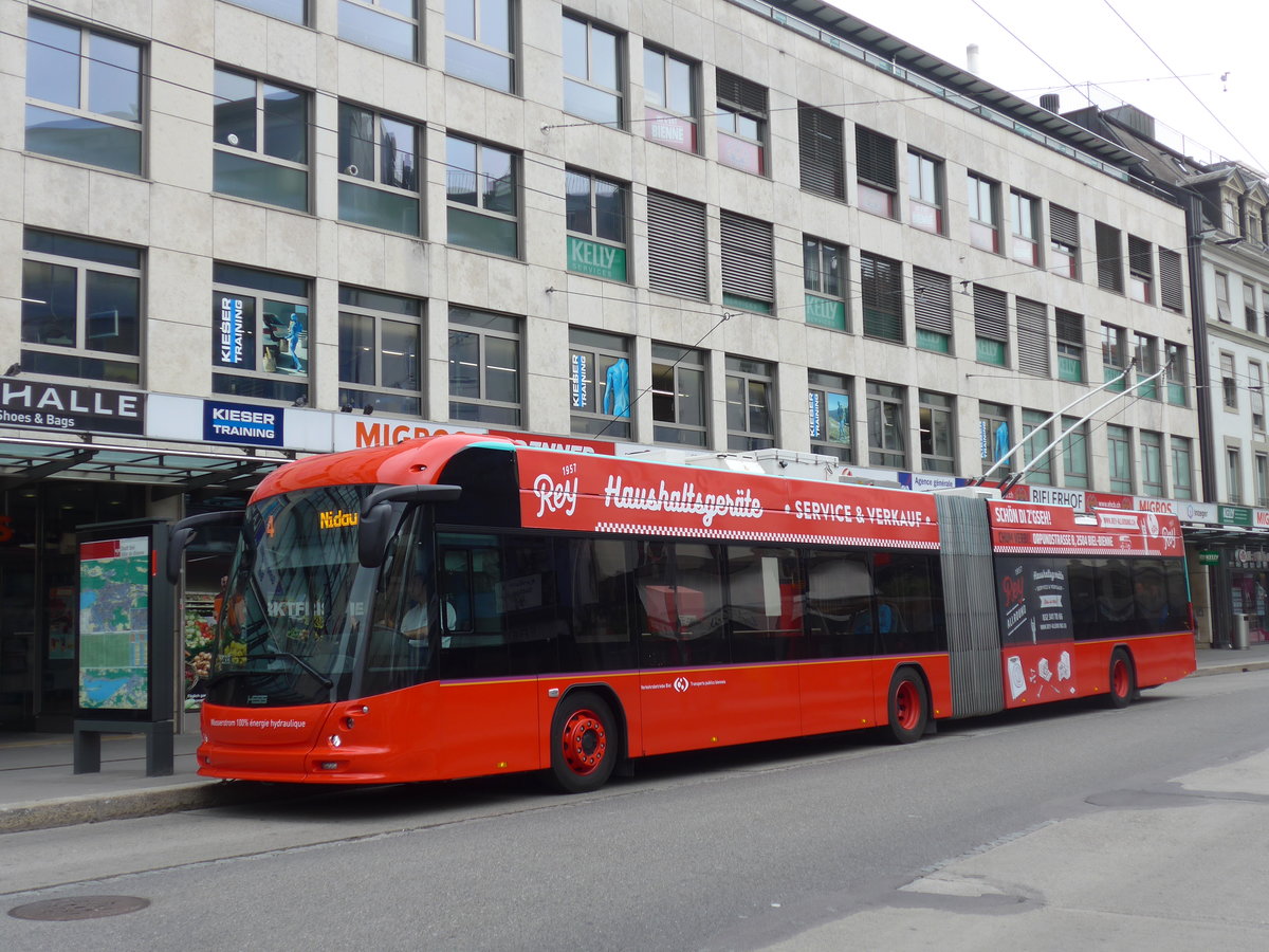(203'671) - VB Biel - Nr. 96 - Hess/Hess Gelenktrolleybus am 14. April 2019 in Biel, Guisanplatz