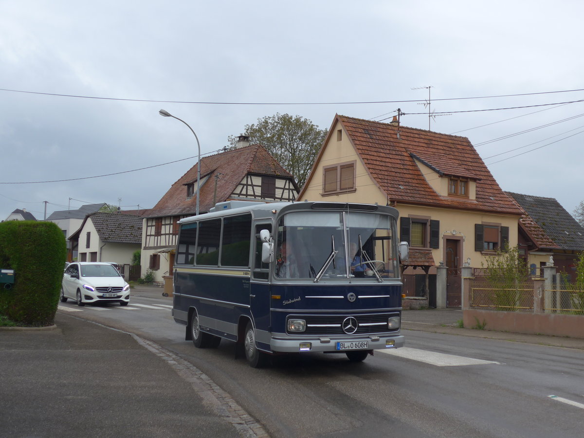 (204'199) - Aus Deutschland: Vosgerau, Balingen - BL-O 608H - Mercedes/Vetter am 27. April 2019 in Stundwiller, Rue Principale