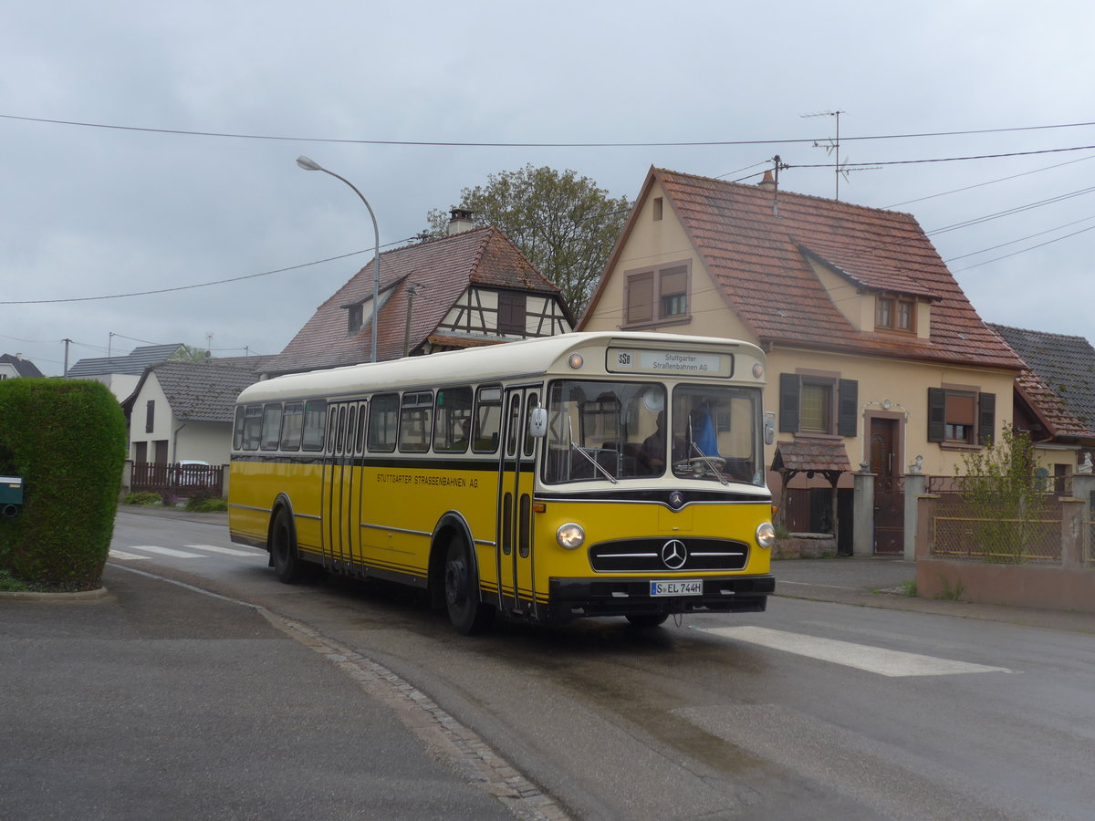 (204'221) - Aus Deutschland: SSB Stuttgart - S-EL 744H - Mercedes am 27. April 2019 in Stundwiller, Rue Principale