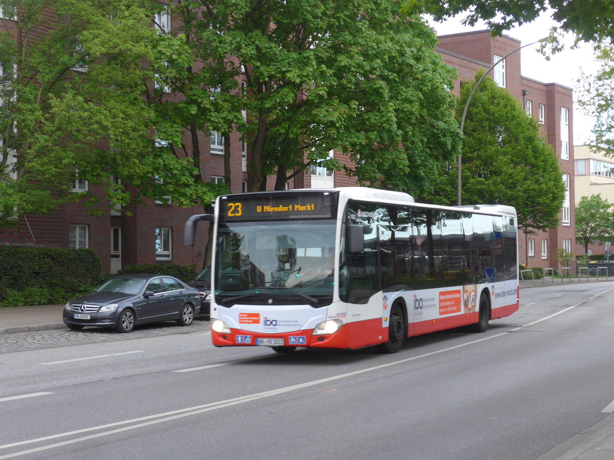 (204'865) - HHA Hamburg - Nr. 1822/HH-YB 1822 - Mercedes am 11. Mai 2019 in Hamburg, U-Bahnhof Billstedt
