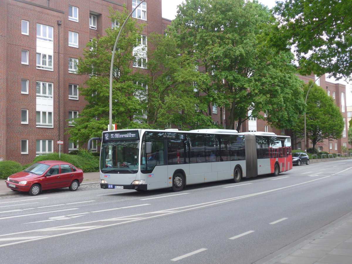 (204'868) - VHH Hamburg - Nr. 1216/HH-X 3394 - Mercedes am 11. Mai 2019 in Hamburg, U-Bahnhof Billstedt