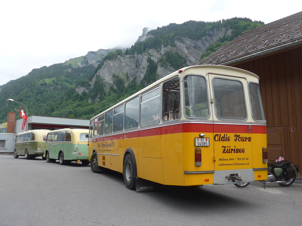 (206'400) - Oldie-Tours Zrisee, Wollerau - Nr. 15/SZ 14'585 - FBW/Hess am 15. Juni 2019 in Elm, Station