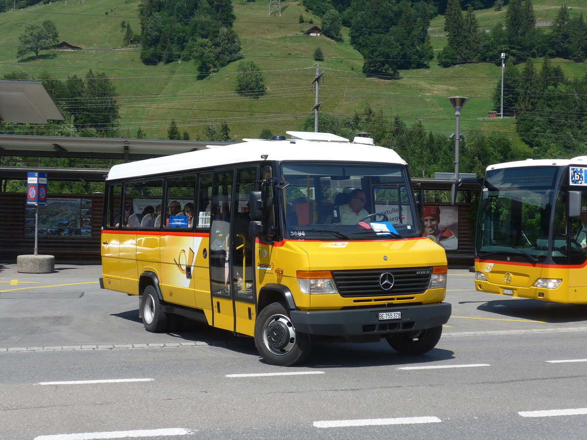 (207'929) - PostAuto Bern - BE 755'378 - Mercedes/Kusters am 14. Juli 2019 beim Bahnhof Reichenbach