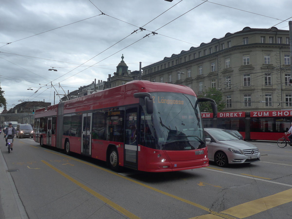 (209'314) - Bernmobil, Bern - Nr. 21 - Hess/Hess Gelenktrolleybus am 5. September 2019 beim Bahnhof Bern