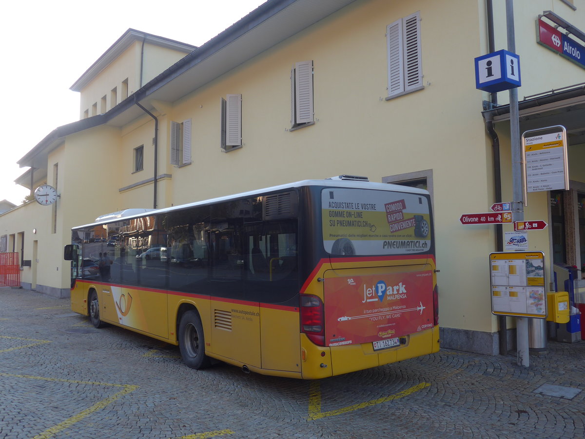 (210'500) - Marchetti, Airolo - TI 162'734 - Setra am 26. Oktober 2019 beim Bahnhof Airolo
