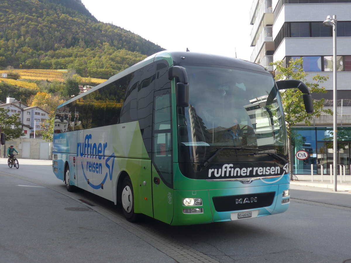 (210'638) - Ruffiner, Turtmann - VS 460'620 - MAN am 27. Oktober 2019 beim Bahnhof Visp