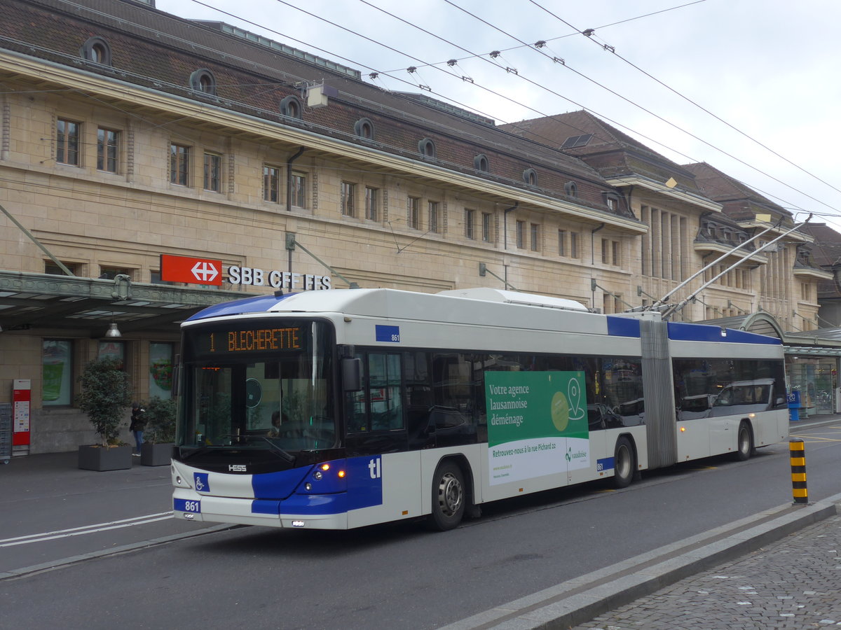 (210'916) - TL Lausanne - Nr. 861 - Hess/Hess Gelenktrolleybus am 9. November 2019 beim Bahnhof Lausanne