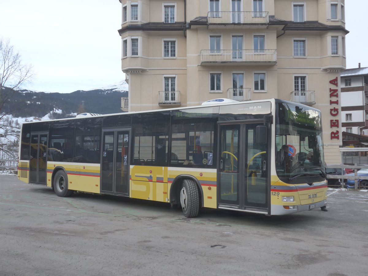 (213'144) - STI Thun - Nr. 129/BE 800'129 - MAN am 26. Dezember 2019 beim Bahnhof Grindelwald (Einsatz Grindelwaldbus)