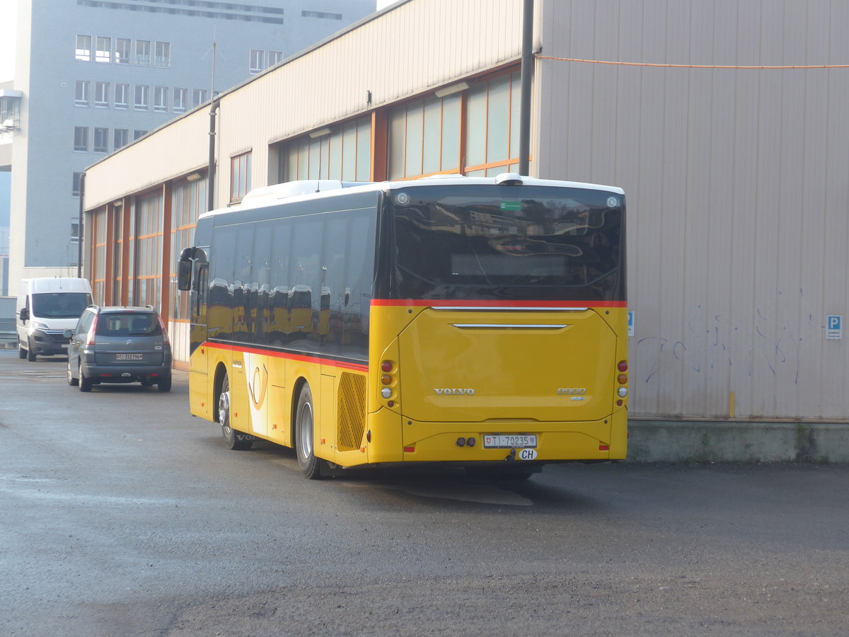 (213'852) - Autopostale, Muggio - TI 70'235 - Volvo am 18. Januar 2020 in Balerna, Garage