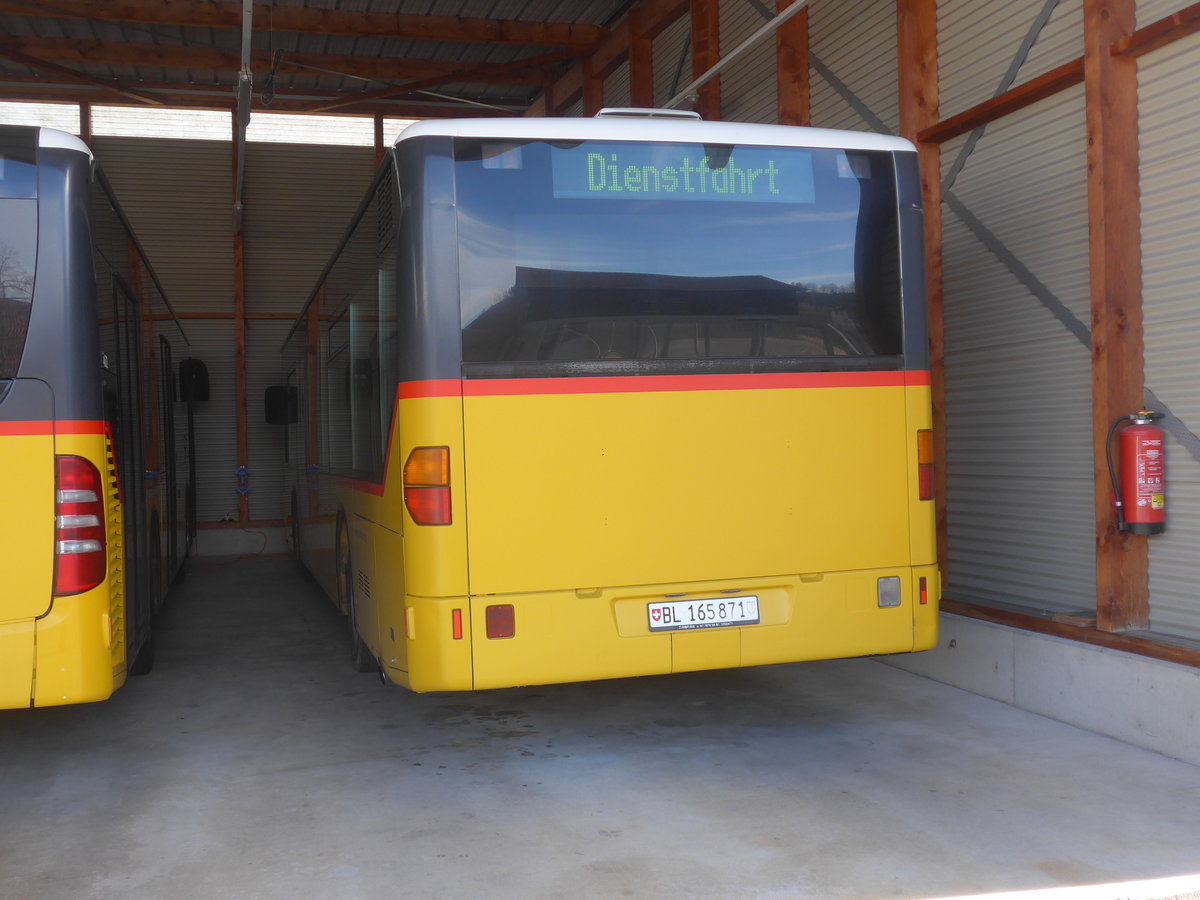 (214'334) - PostAuto Nordschweiz - BL 165'871 - Mercedes (ex SO 135'736) am 16. Februar 2020 in Laufen, Garage