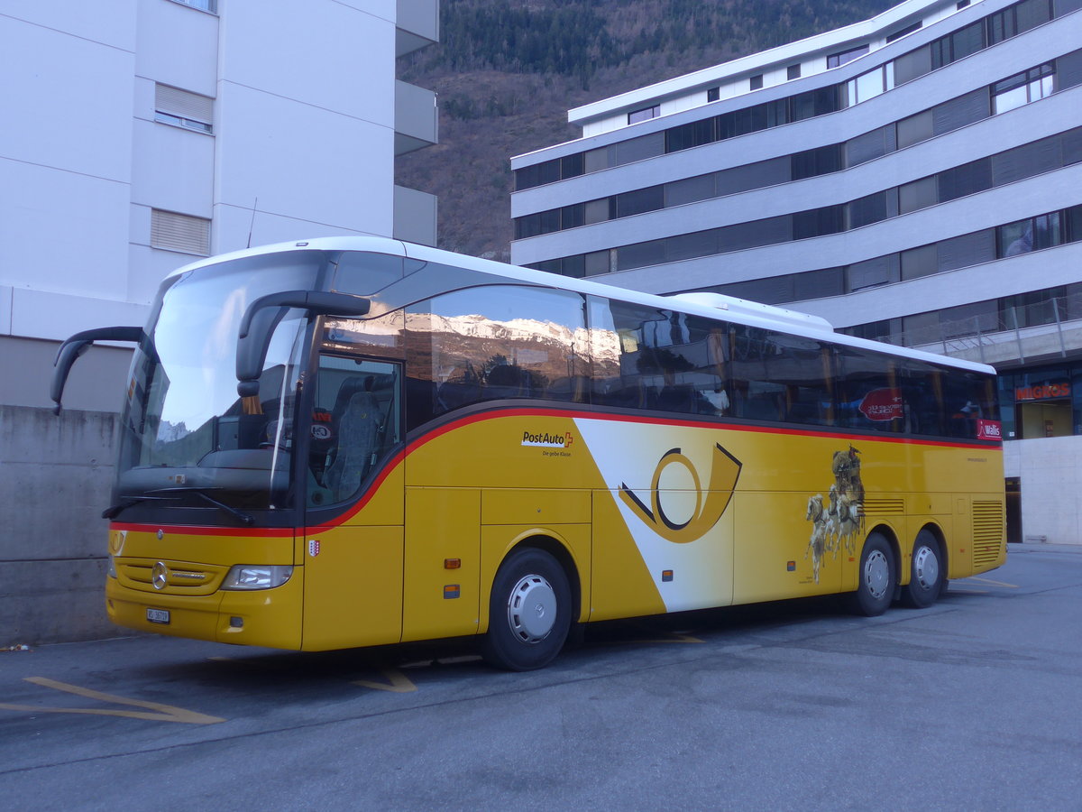 (214'758) - PostAuto Wallis - VS 36'719 - Mercedes am 22. Februar 2020 beim Bahnhof Visp