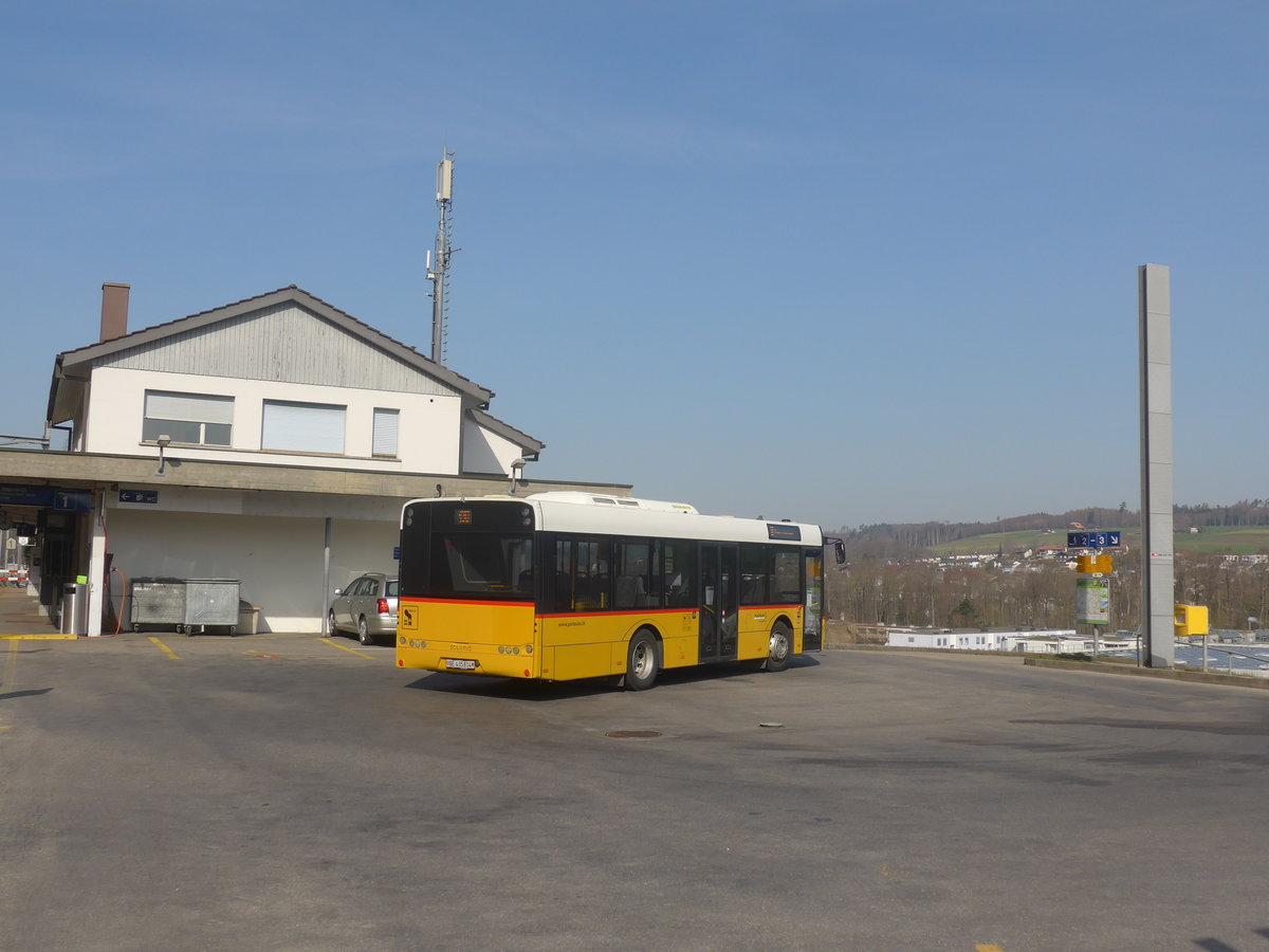 (215'572) - PostAuto Bern - Nr. 7/BE 435'814 - Solaris (ex Lengacher, Wichtrach Nr. 4) am 27. Mrz 2020 beim Bahnhof Flamatt