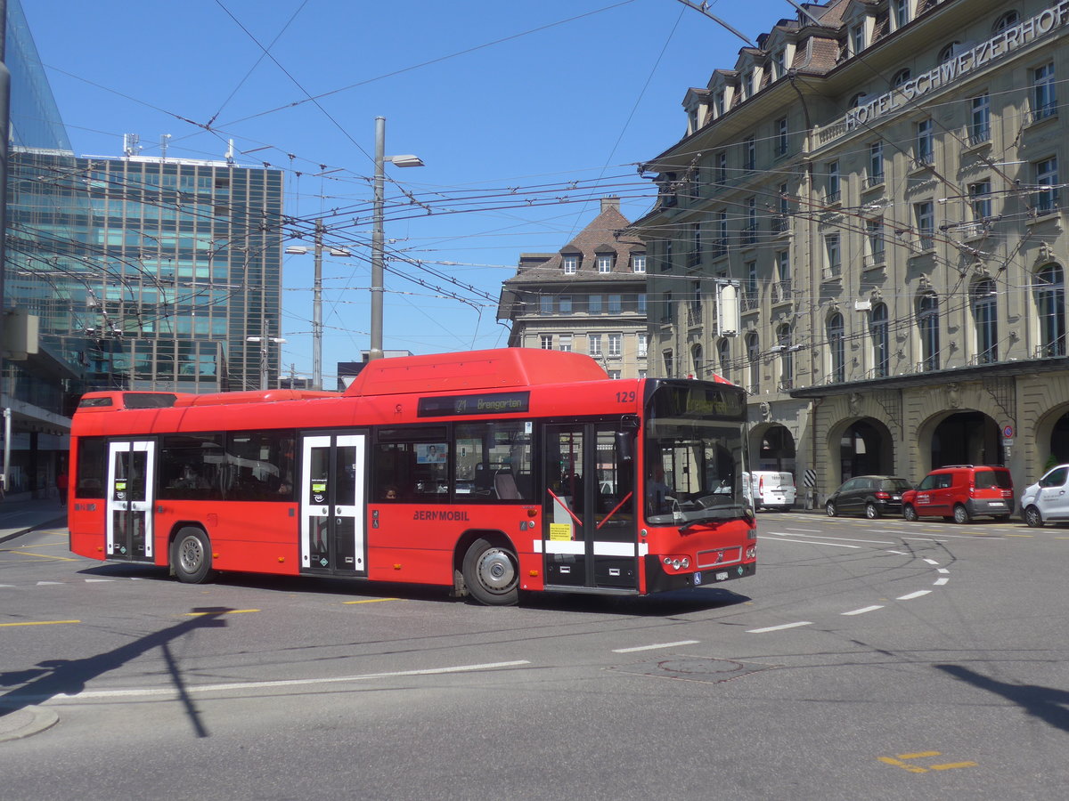 (216'368) - Bernmobil, Bern - Nr. 129/BE 624'129 - Volvo am 22. April 2020 beim Bahnhof Bern