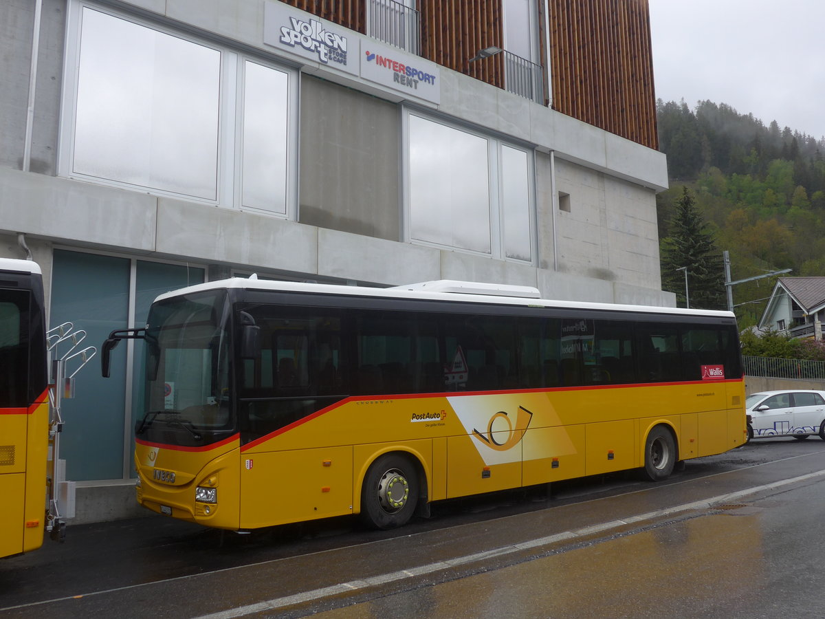 (216'614) - Seiler, Ernen - VS 445'912 - Iveco (ex PostAuto Wallis) am 2. Mai 2020 in Fiesch, Postautostation