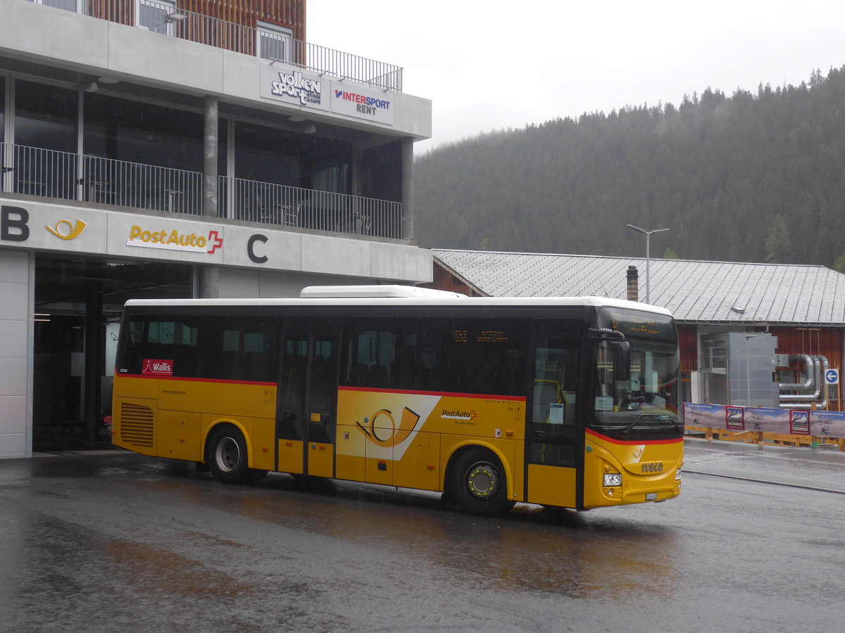 (216'621) - Seiler, Ernen - VS 464'702 - Iveco (ex PostAuto Wallis) am 2. Mai 2020 in Fiesch, Postautostation