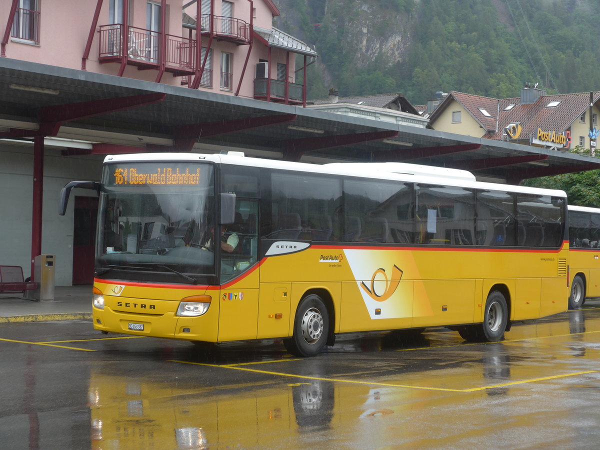 (217'645) - PostAuto Bern - BE 653'387 - Setra am 7. Juni 2020 in Meiringen, Postautostation