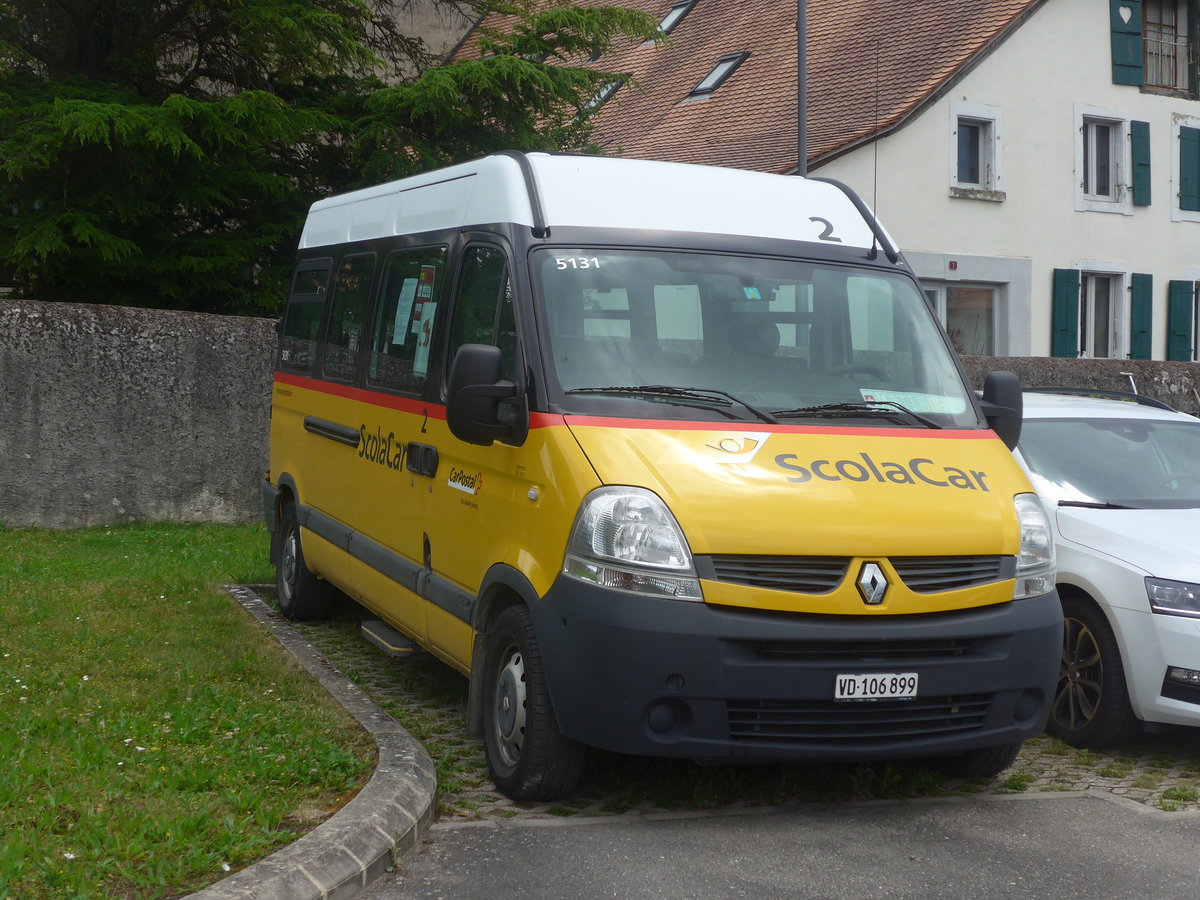 (217'877) - CarPostal Ouest - VD 106'899 - Renault am 13. Juni 2020 in Sullens, Auberge