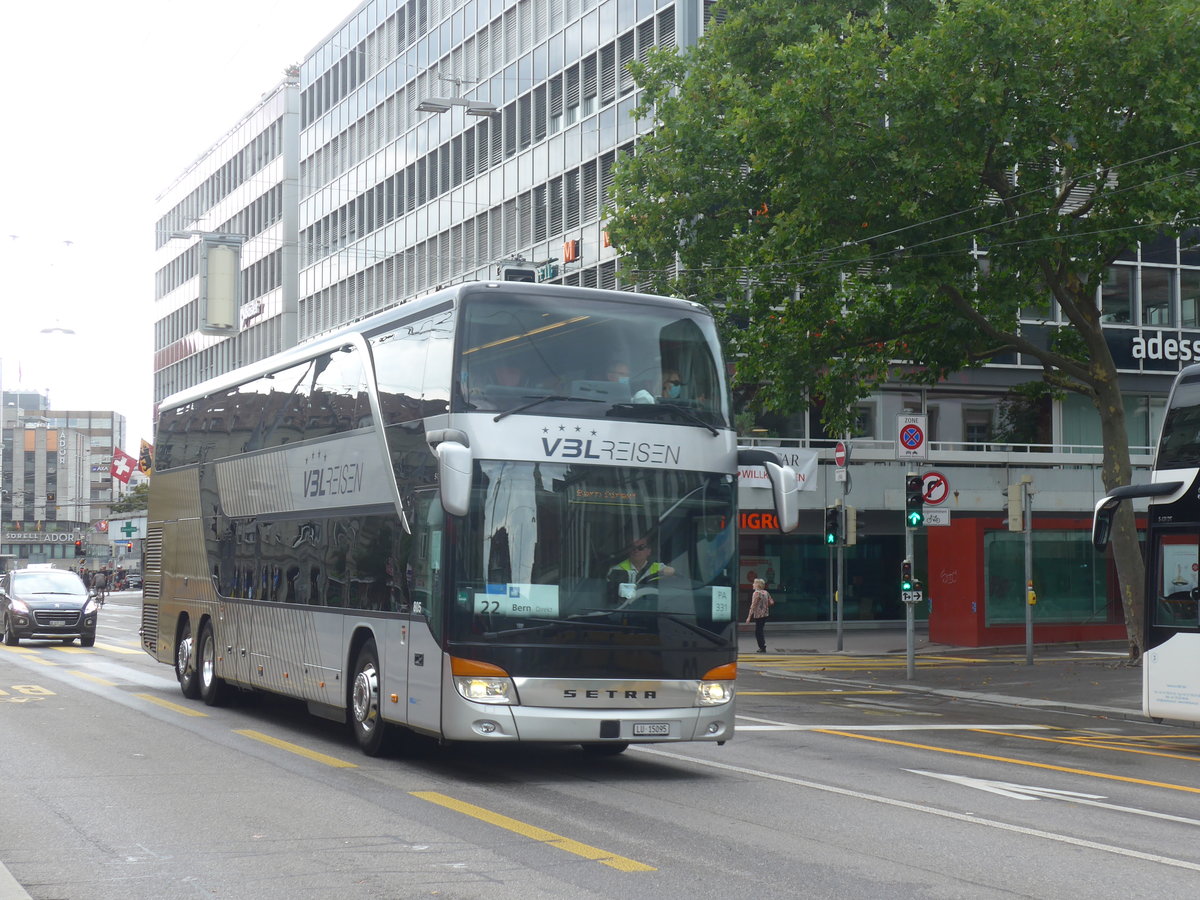 (219'408) - VBL Luzern - Nr. 805/LU 15'095 - Setra am 2. August 2020 beim Bahnhof Bern