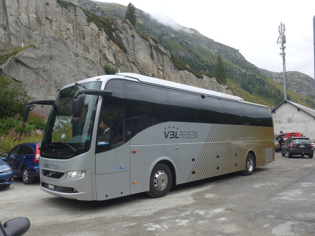 (219'915) - VBL Luzern - Nr. 806/LU 15'028 - Volvo am 22. August 2020 in Gletsch, Post