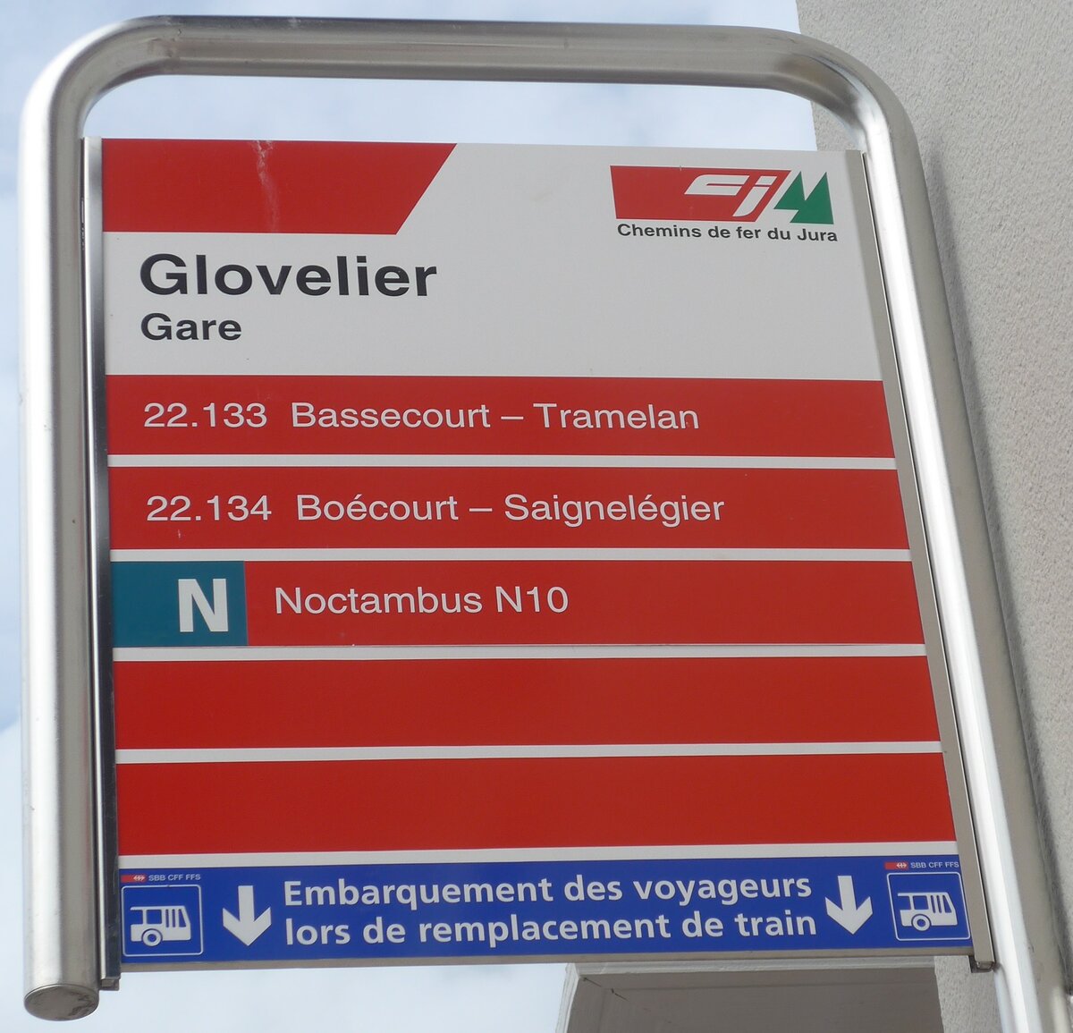 (220'390) - cj-Haltestellenschild - Glovelier, Gare - am 31. August 2020