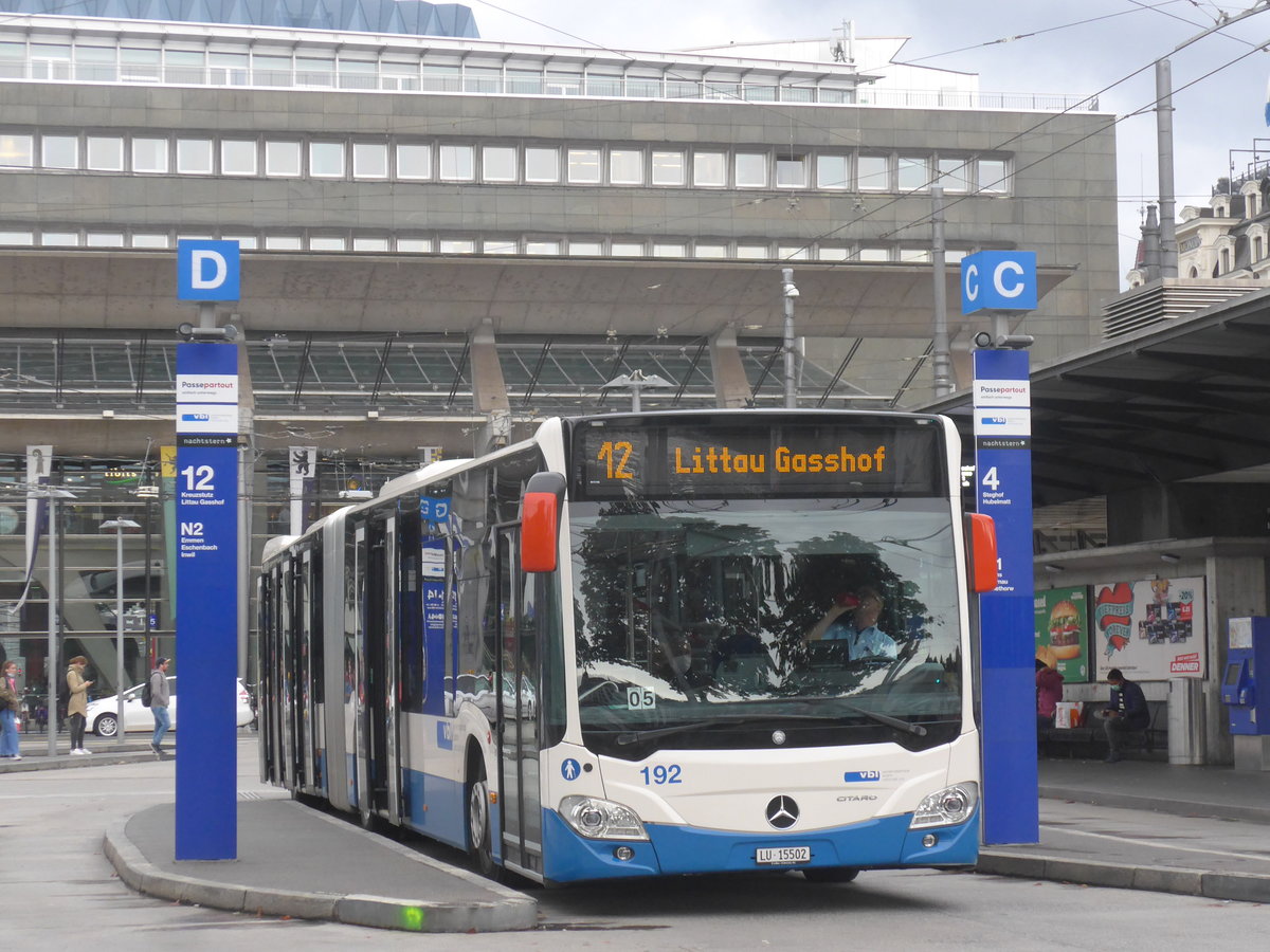 (221'377) - VBL Luzern - Nr. 192/LU 15'502 - Mercedes am 25. September 2020 beim Bahnhof Luzern