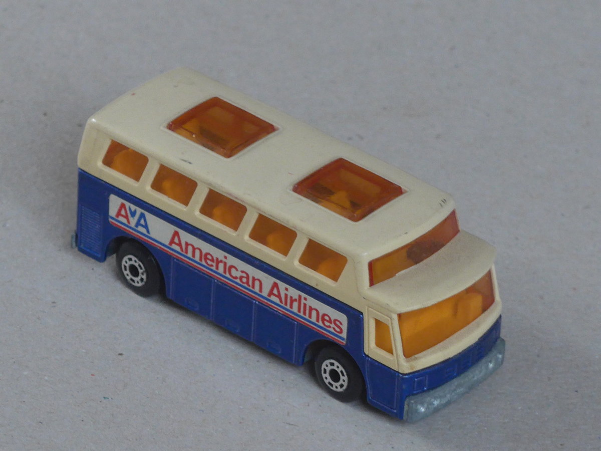 (221'624) - Aus Amerika: American Airlines - ??? am 4. Oktober 2020 in Thun (Modell)