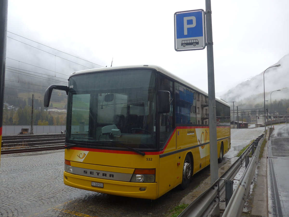 (222'493) - Marchetti, Airolo - Nr. 532/TI 149'551 - Setra (ex AutoPostale Ticino Nr. 532) am 23. Oktober 2020 beim Bahnhof Airolo