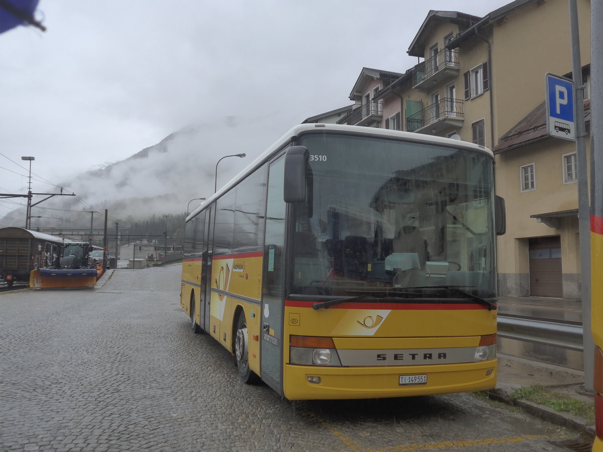 (222'494) - Marchetti, Airolo - Nr. 532/TI 149'551 - Setra (ex AutoPostale Ticino Nr. 532) am 23. Oktober 2020 beim Bahnhof Airolo