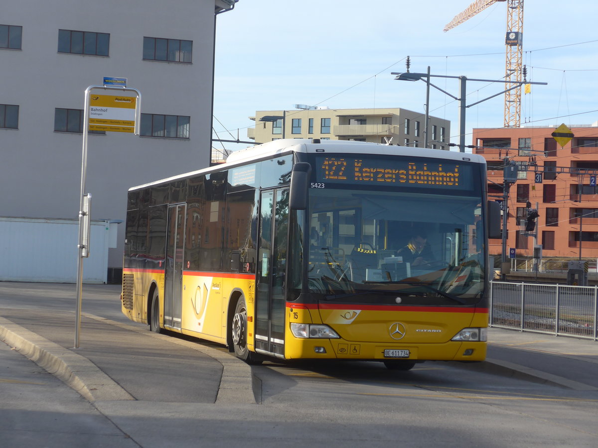 (223'084) - PostAuto Bern - Nr. 15/BE 611'734 - Mercedes (ex Steiner, Ortschwaben Nr. 15) am 26. Dezember 2020 beim Bahnhof Ddingen