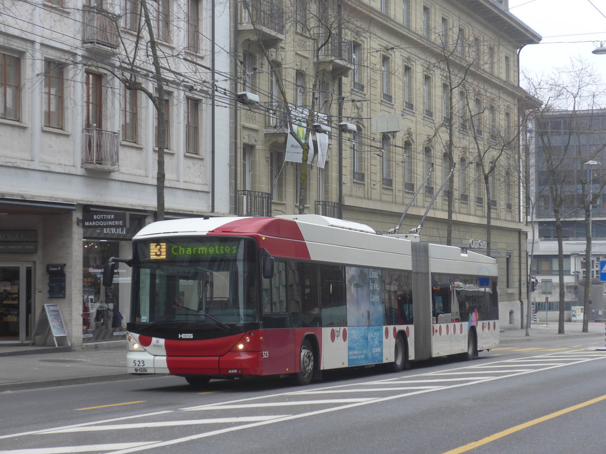 (223'524) - TPF Fribourg - Nr. 523 - Hess/Hess Gelenktrolleybus am 12. Februar 2021 beim Bahnhof Fribourg