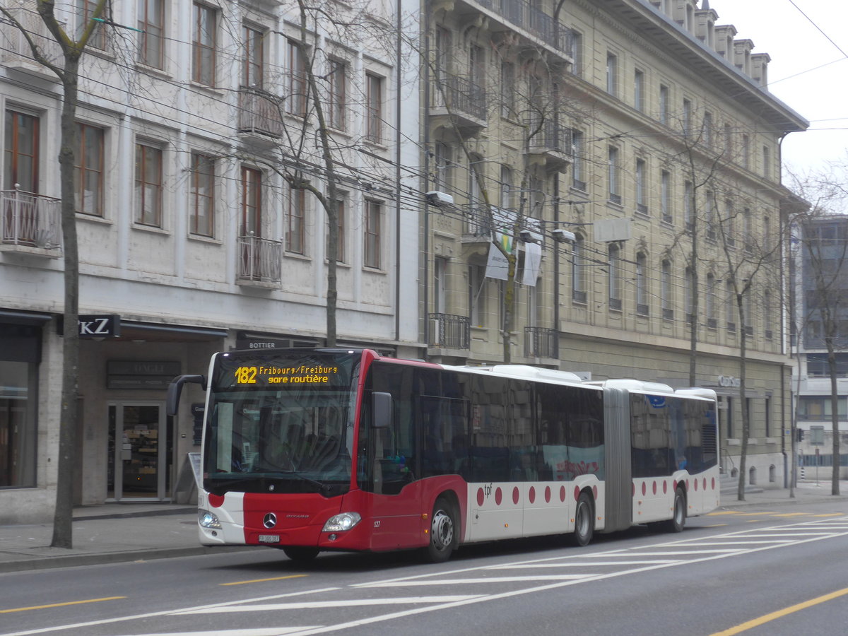 (223'532) - TPF Fribourg - Nr. 127/FR 300'387 - Mercedes am 12. Februar 2021 beim Bahnhof Fribourg