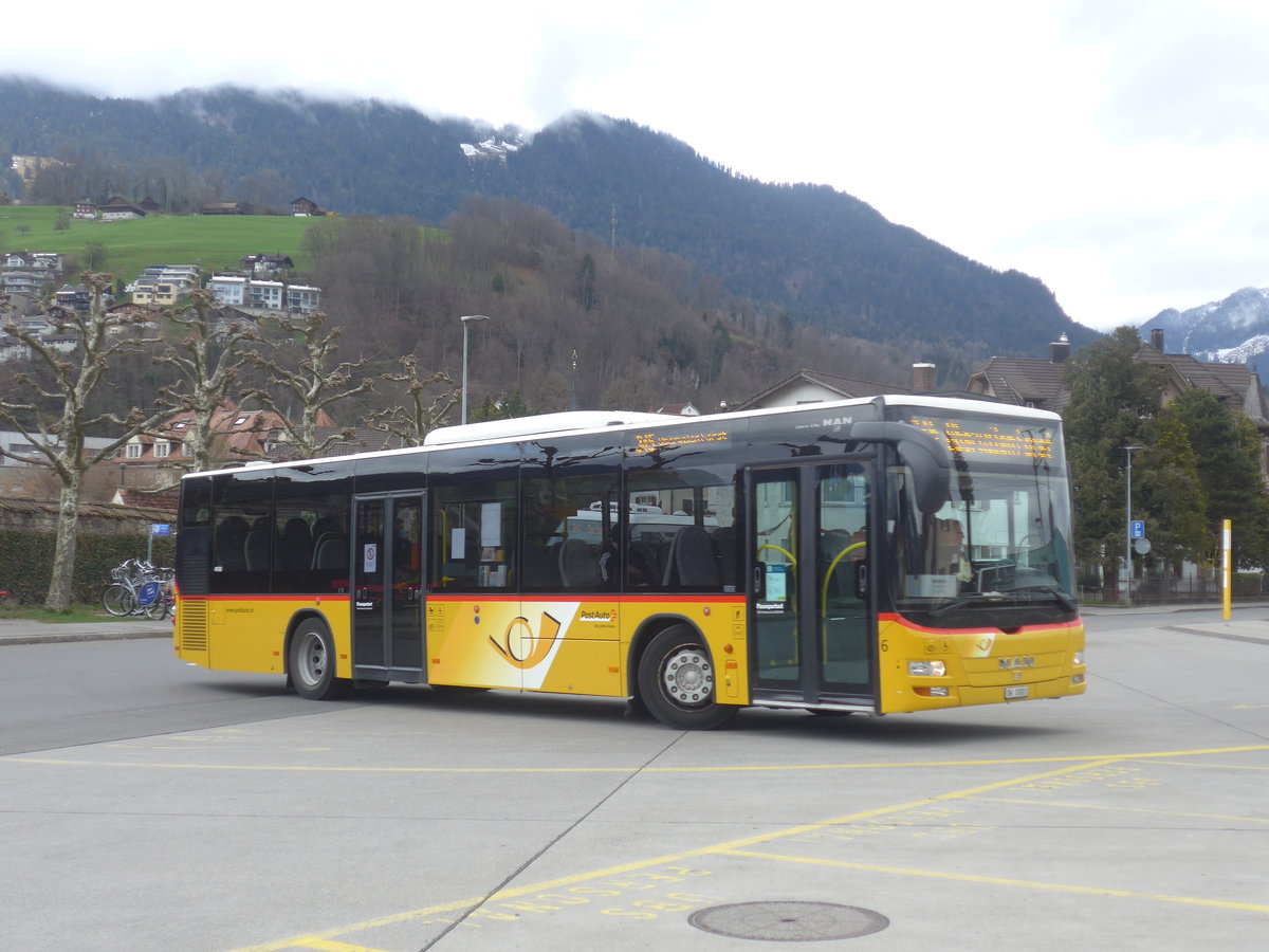 (224'386) - PostAuto Zentralschweiz - Nr. 6/OW 10'003 - MAN (ex Dillier, Sarnen Nr. 6) am 27. Mrz 2021 beim Bahnhof Sarnen