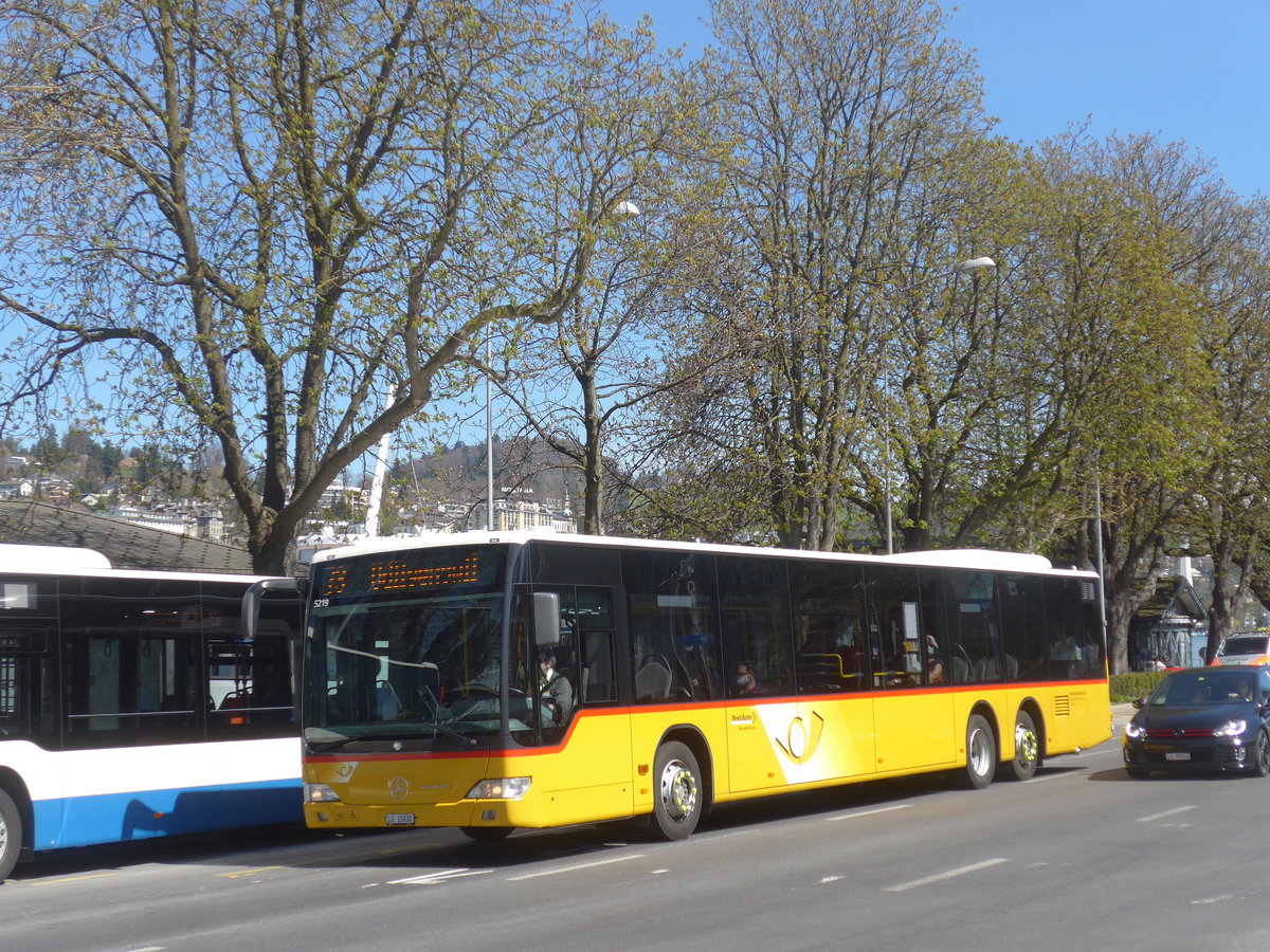 (224'939) - Bucheli, Kriens - Nr. 21/LU 15'030 - Mercedes am 11. April 2021 beim Bahnhof Luzern