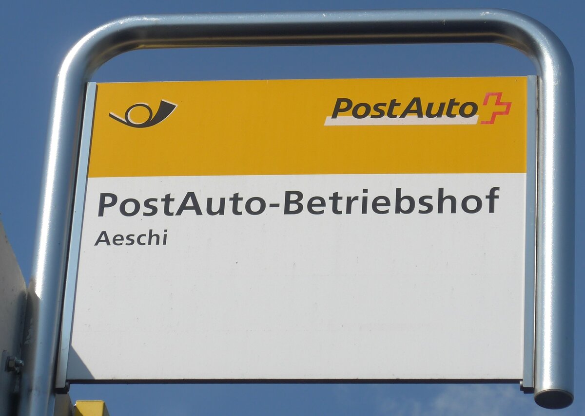 (226'636) - PostAuto-Haltestellenschild - Aeschi, PostAuto-Betriebshof - am 21. Juli 2021