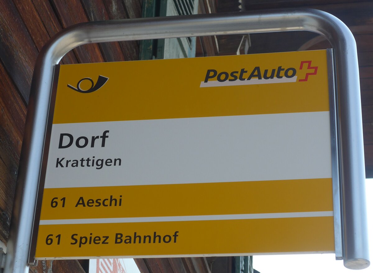 (226'641) - PostAuto-Haltestellenschild - Krattigen, Dorf - am 21. Juli 2021
