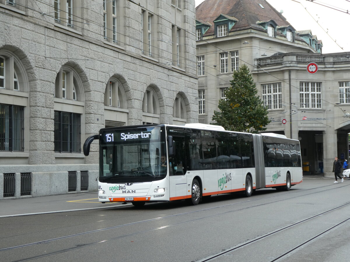 (229'014) - Regiobus, Gossau - Nr. 58/SG 7270 - MAN am 13. Oktober 2021 beim Bahnhof St. Gallen