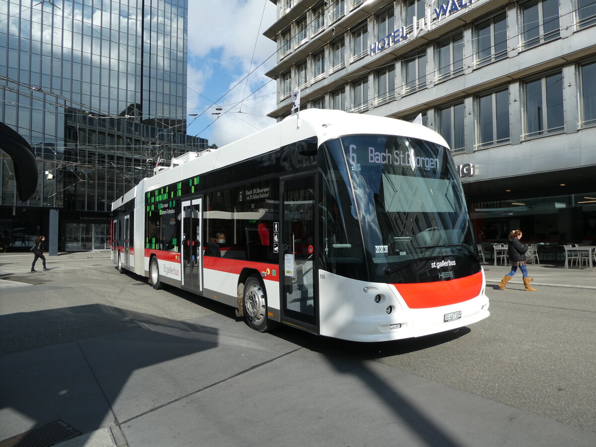 (229'109) - St. Gallerbus, St. Gallen - Nr. 105/SG 467'105 - Hess/Hess Gelenktrolleybus am 13. Oktober 2021 beim Bahnhof St. Gallen